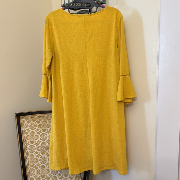 NAIF dress - Picture 4 of 4